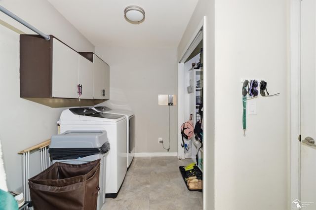 8437 Parkridge Drive, Dexter, MI 48130