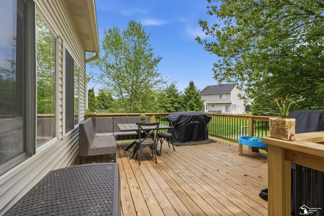 8437 Parkridge Drive, Dexter, MI 48130