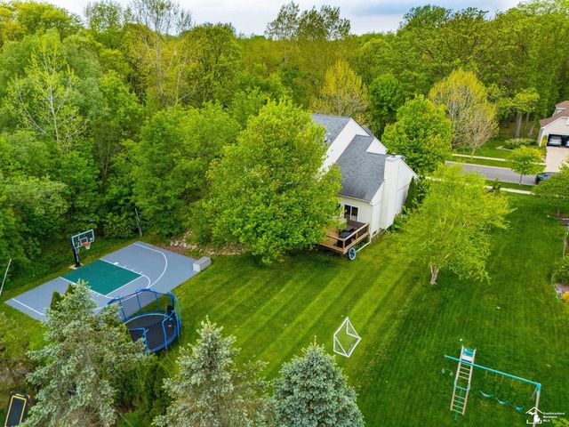8437 Parkridge Drive, Dexter, MI 48130