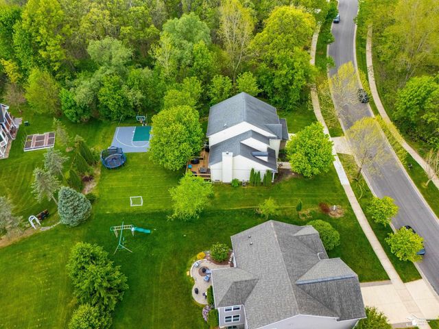 8437 Parkridge Drive, Dexter, MI 48130