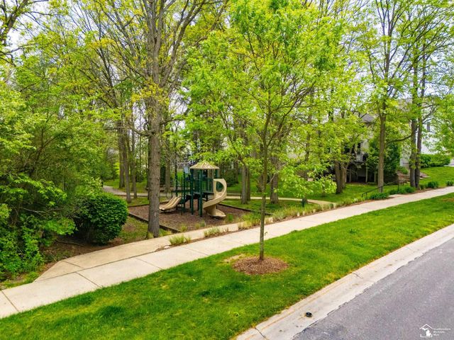 8437 Parkridge Drive, Dexter, MI 48130
