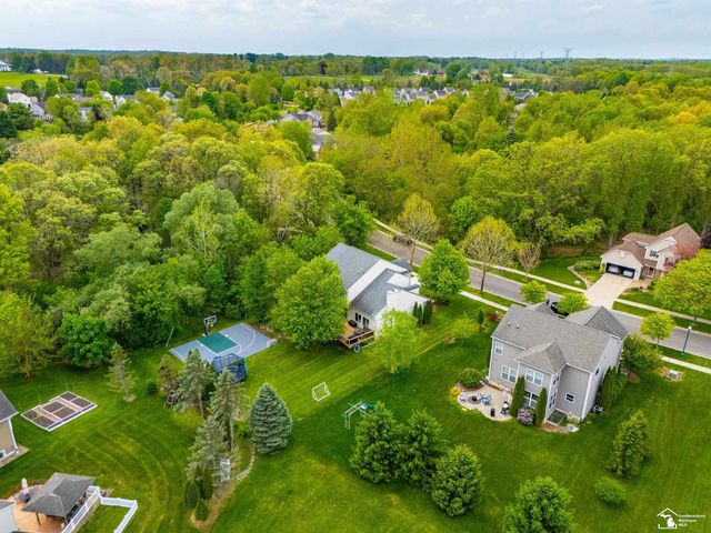 8437 Parkridge Drive, Dexter, MI 48130