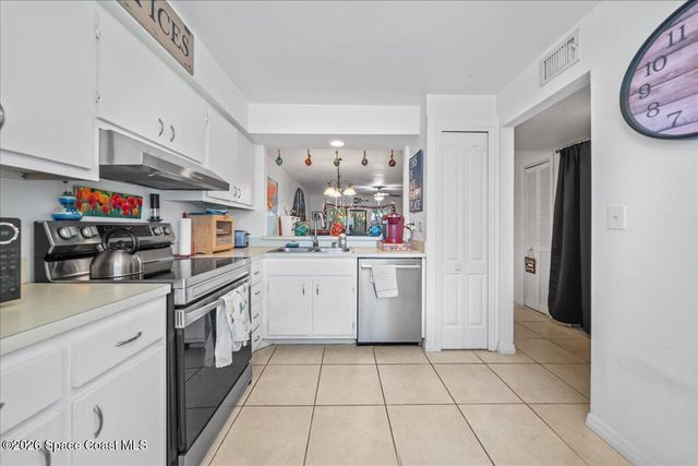 2012 Grant Place 102, Melbourne, FL 32901