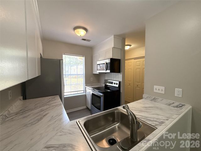 4042 Briarhill Drive, Charlotte, NC 28215