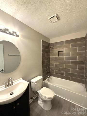 4042 Briarhill Drive, Charlotte, NC 28215