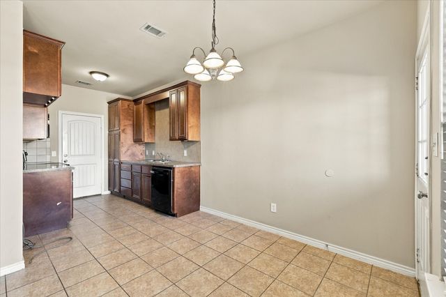 902 Parkplace Ridge, Princeton, TX 75407