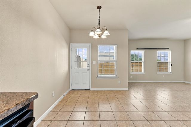 902 Parkplace Ridge, Princeton, TX 75407