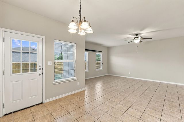 902 Parkplace Ridge, Princeton, TX 75407