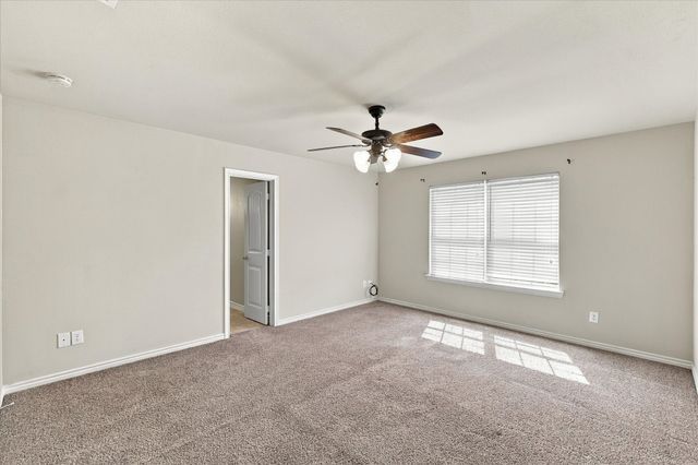 902 Parkplace Ridge, Princeton, TX 75407