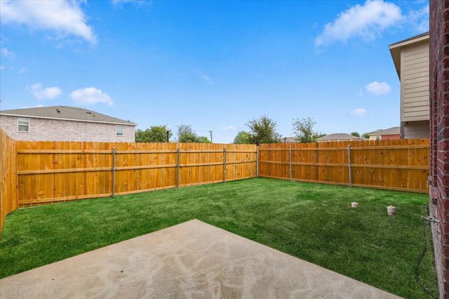 902 Parkplace Ridge, Princeton, TX 75407