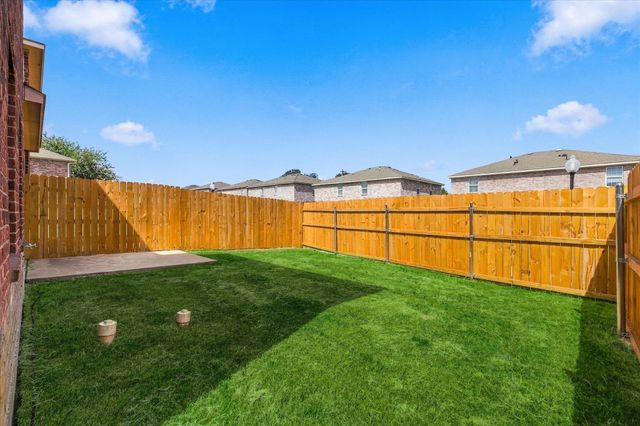 902 Parkplace Ridge, Princeton, TX 75407