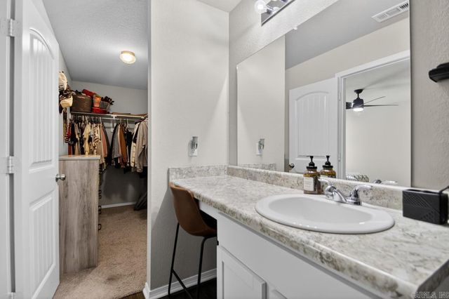 1939 Auburn Hills Drive, Benton, AR 72015