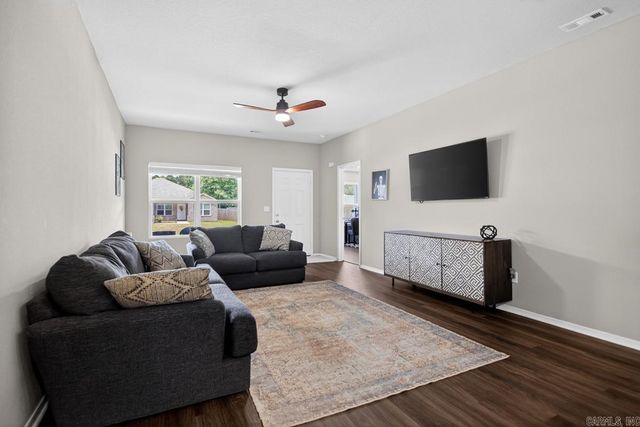 1939 Auburn Hills Drive, Benton, AR 72015