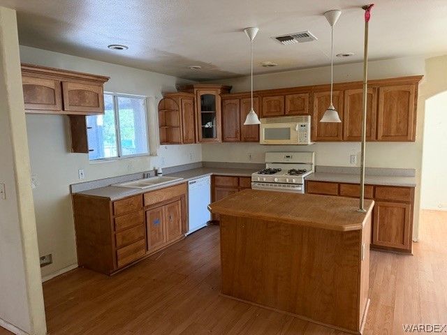 2331 E Leroy Avenue, Kingman, AZ 86409