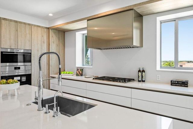 495 E Royal Palm Road 601, Boca Raton, FL 33432