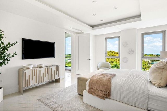 495 E Royal Palm Road 601, Boca Raton, FL 33432