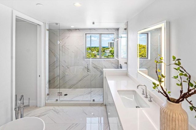 495 E Royal Palm Road 601, Boca Raton, FL 33432