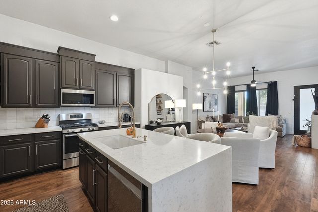 5633 E GROVE Circle, Mesa, AZ 85206