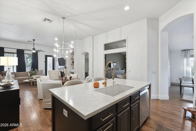 5633 E GROVE Circle, Mesa, AZ 85206