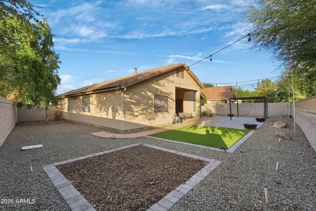 5633 E GROVE Circle, Mesa, AZ 85206
