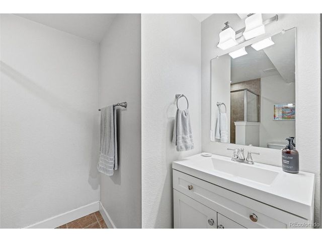 2356 Akron St, Denver, CO 80238