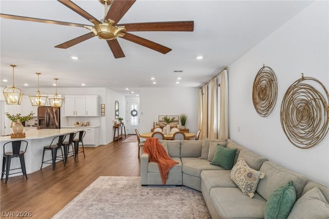 6525 Twin Brooks Avenue, Las Vegas, NV 89139