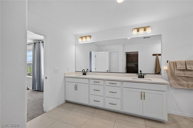 6525 Twin Brooks Avenue, Las Vegas, NV 89139
