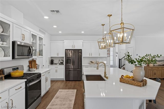 6525 Twin Brooks Avenue, Las Vegas, NV 89139