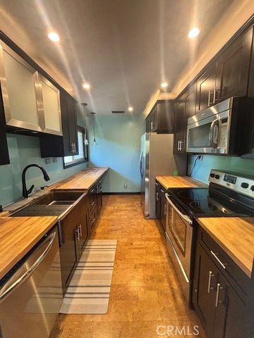 4720 Park Granada, Calabasas, CA 91302