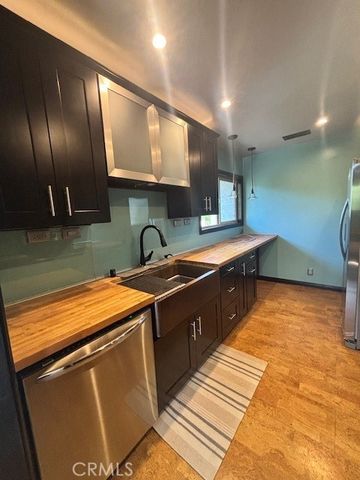 4720 Park Granada, Calabasas, CA 91302