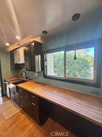 4720 Park Granada, Calabasas, CA 91302