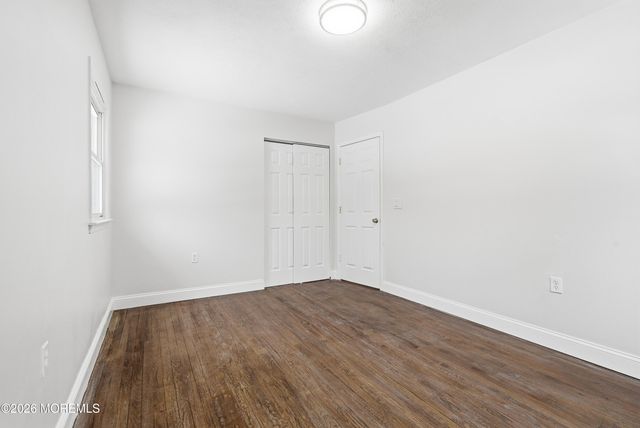 16 Crest Road, Jackson, NJ 08527