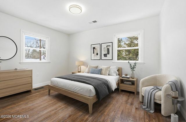 16 Crest Road, Jackson, NJ 08527