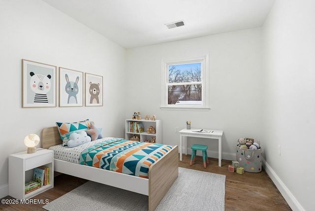 16 Crest Road, Jackson, NJ 08527