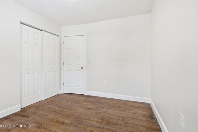 16 Crest Road, Jackson, NJ 08527