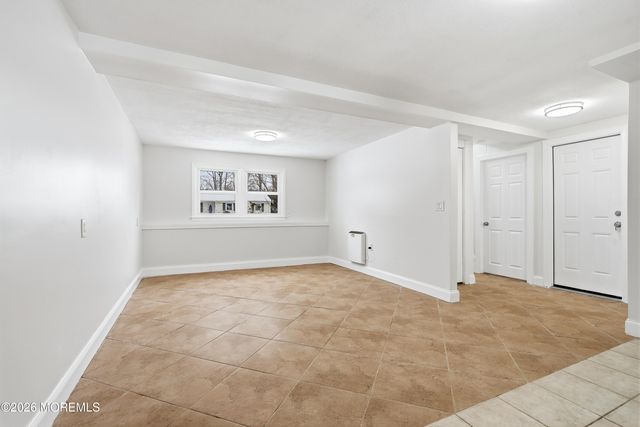 16 Crest Road, Jackson, NJ 08527