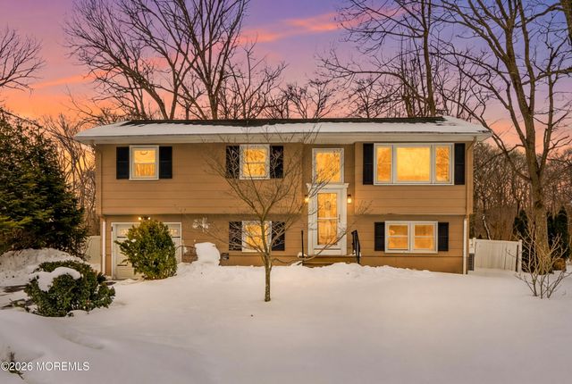 16 Crest Road, Jackson, NJ 08527