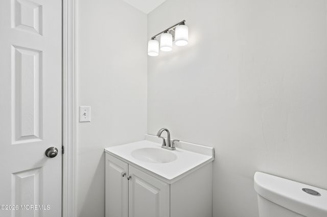 16 Crest Road, Jackson, NJ 08527