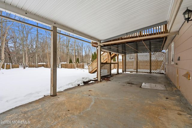 16 Crest Road, Jackson, NJ 08527