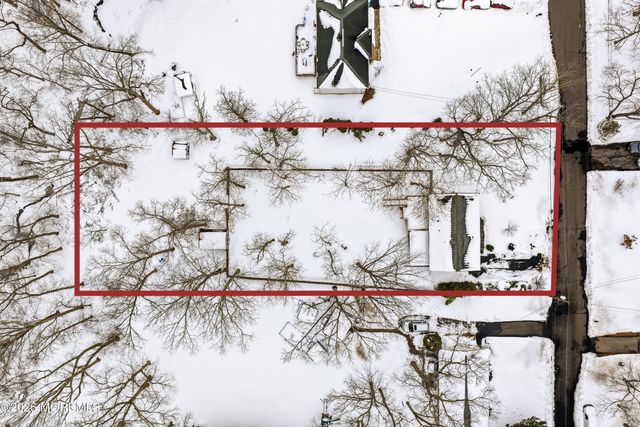 16 Crest Road, Jackson, NJ 08527