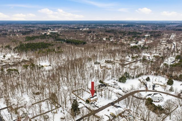 16 Crest Road, Jackson, NJ 08527