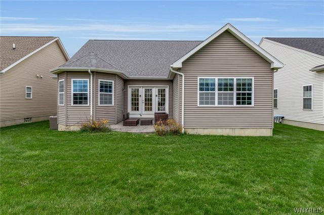 72 Dockside Parkway, Amherst, NY 14051