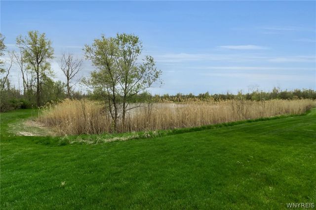 72 Dockside Parkway, Amherst, NY 14051