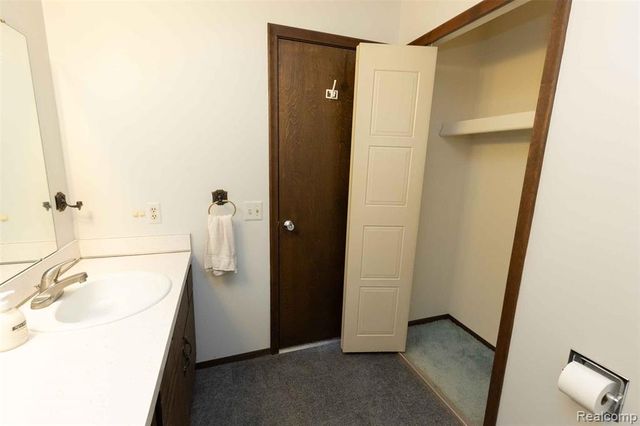 125 Cuttle Road 44, Marysville, MI 48040