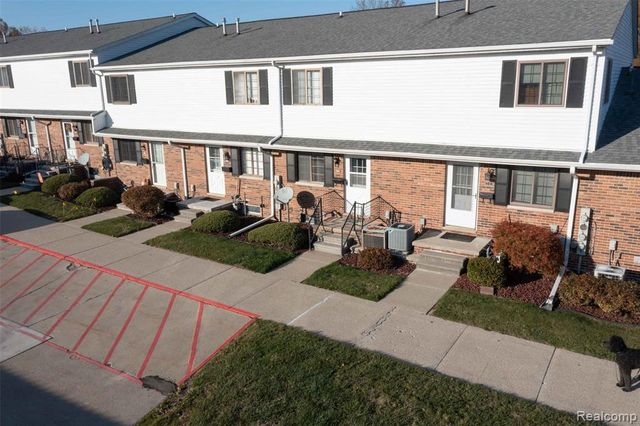 125 Cuttle Road 44, Marysville, MI 48040