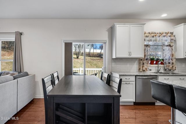 2 Birch Court, North Greenbush, NY 12180