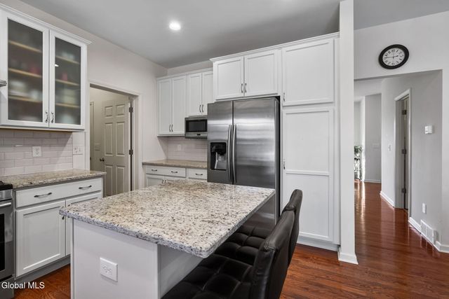 2 Birch Court, North Greenbush, NY 12180