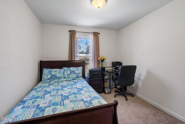 2 Birch Court, North Greenbush, NY 12180