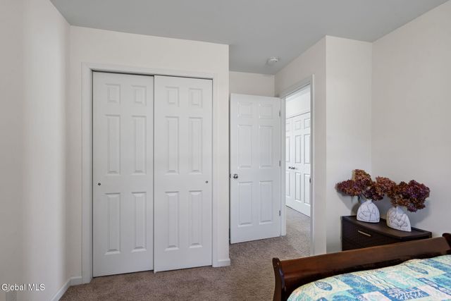 2 Birch Court, North Greenbush, NY 12180