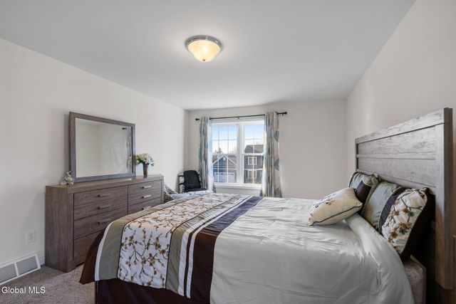 2 Birch Court, North Greenbush, NY 12180